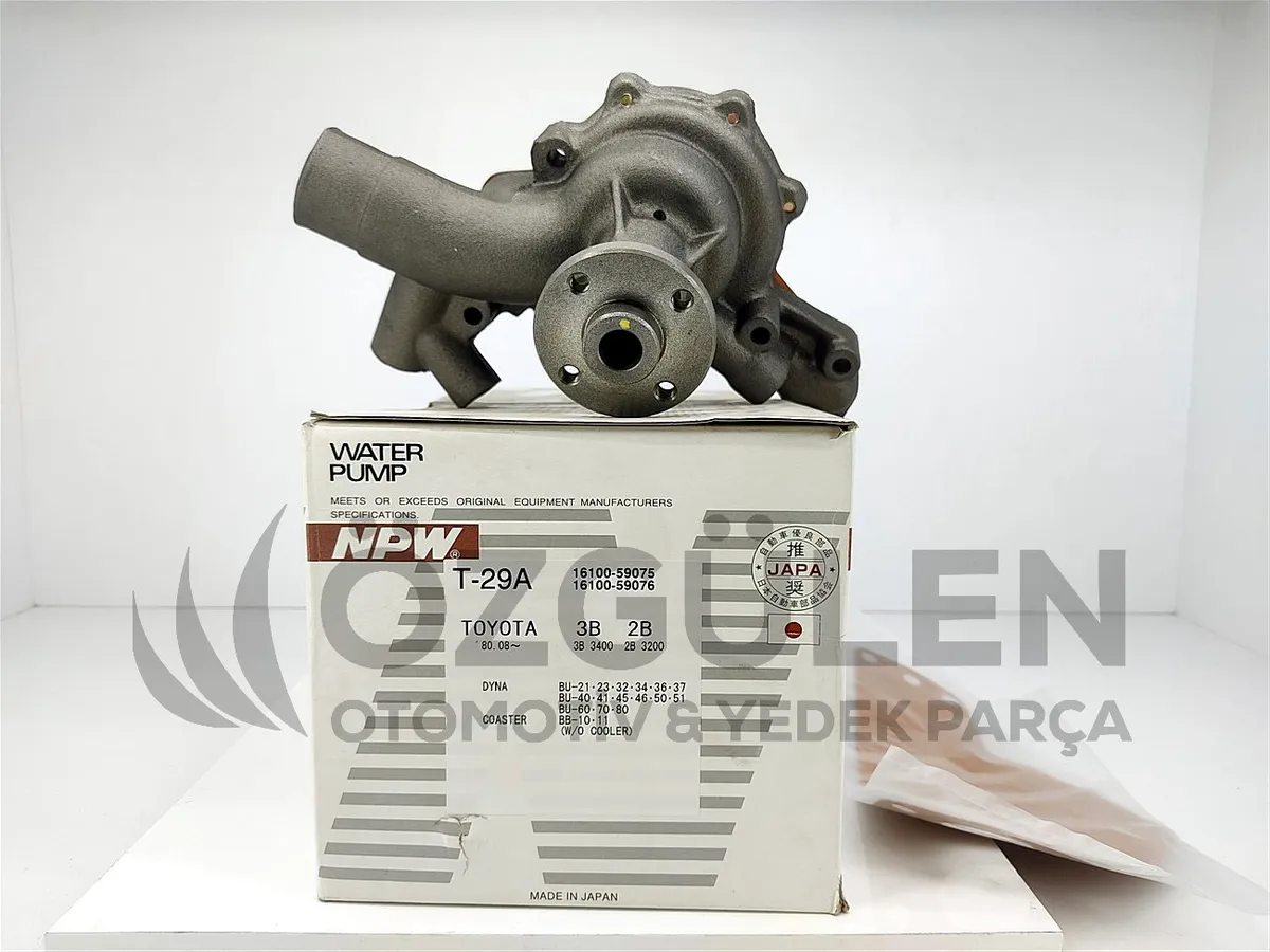 Toyota Hilux Hiace Land Cruiser Devirdaim Su Pompas� 2.4 Dizel 2L �r�n Foto�raf�